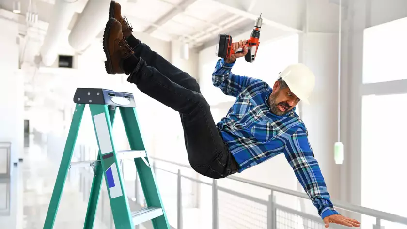 Bodové ohodnocení bolestného v roce 2022: Dopravní nehody a pracovní úrazy