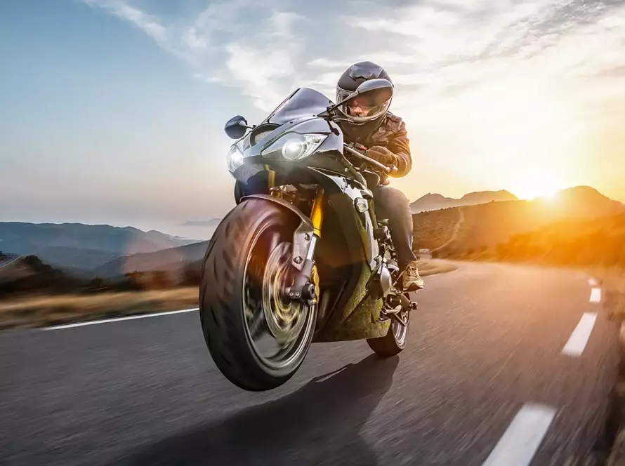 Zranění spolujezdce na motorce: Odškodněním půl milionu to nekončí